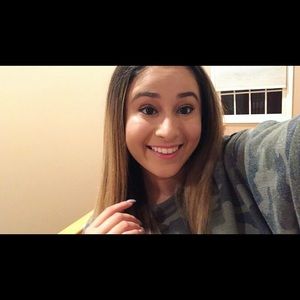 Meet your Posher, Victoria